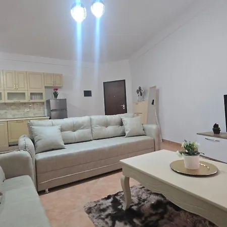 Gold Plazhi I Vjeter * Vlorë