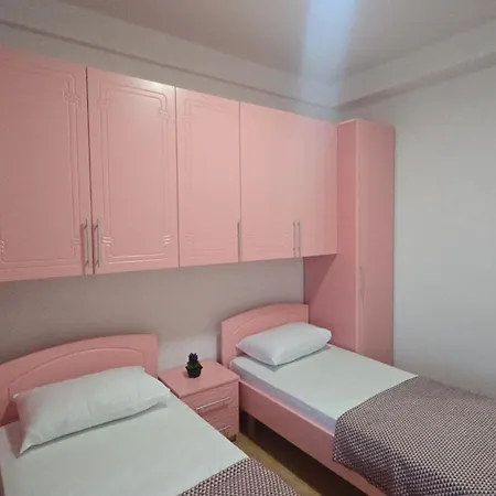 Gold Plazhi I Vjeter Vlorë