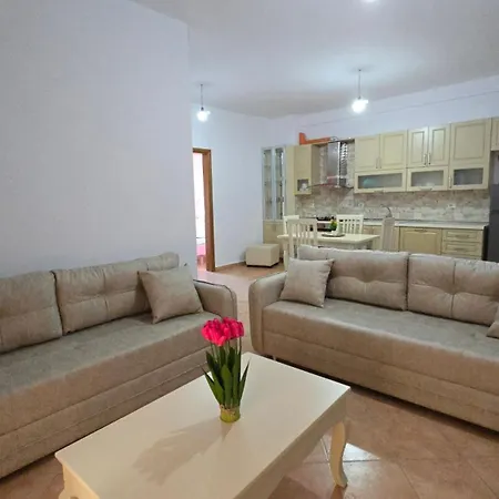 Gold Plazhi I Vjeter * Vlorë