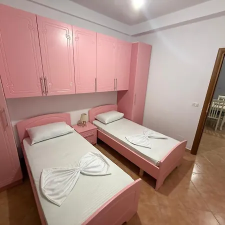 Gold Plazhi I Vjeter * Vlorë