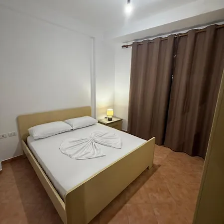 Gold Plazhi I Vjeter Vlorë
