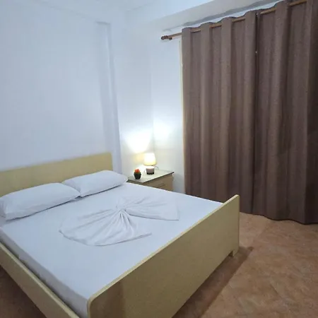 Gold Plazhi I Vjeter Vlorë
