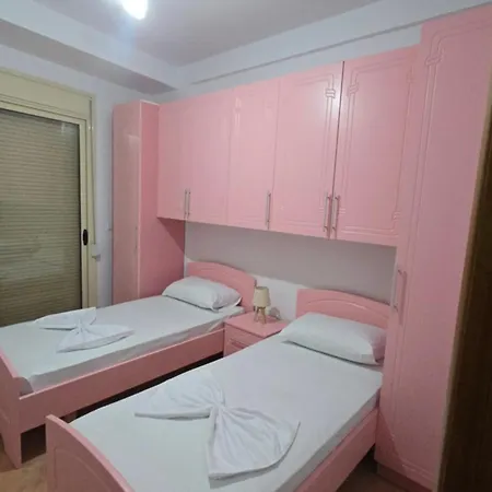 Gold Plazhi I Vjeter * Vlorë