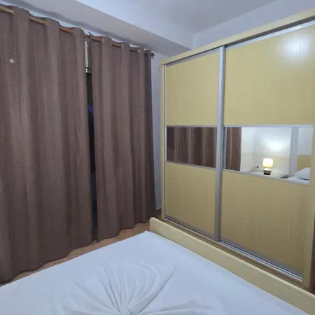 Gold Plazhi I Vjeter Vlorë